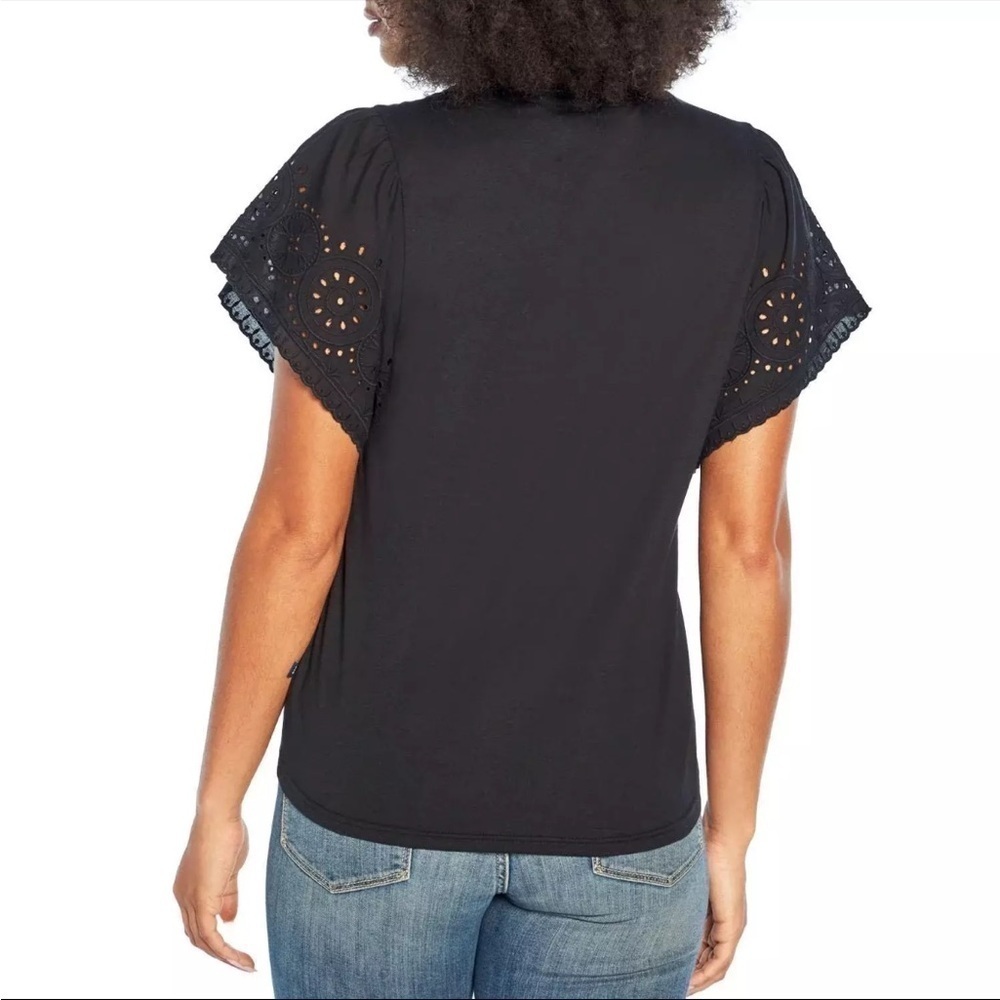 GAP Short Sleeve Women's Eyelet Sleeve Top size Medium - Picture 8 of 9